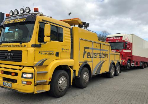 LKW abschleppen