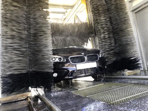 Auto waschen