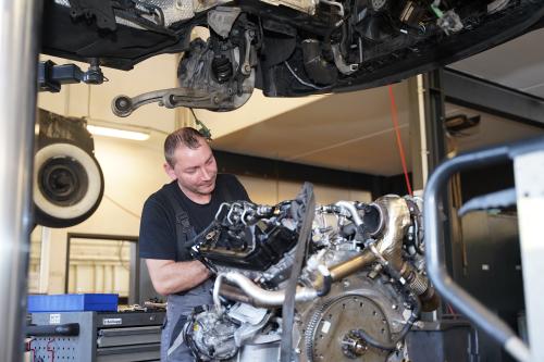Auto reparieren